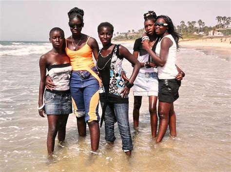 gambia vrouwen sekstoerisme|Sex on the beach: niet alleen cocktail in Gambia